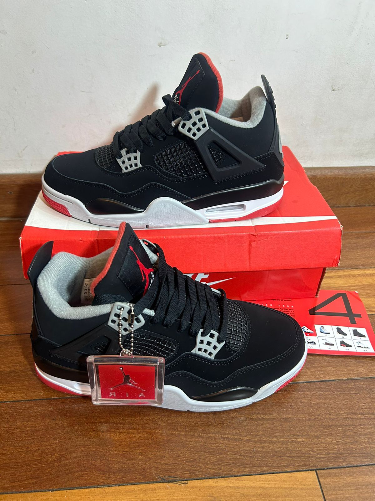 Nike Air Jordan Retro 4 Negras y Gris BRED