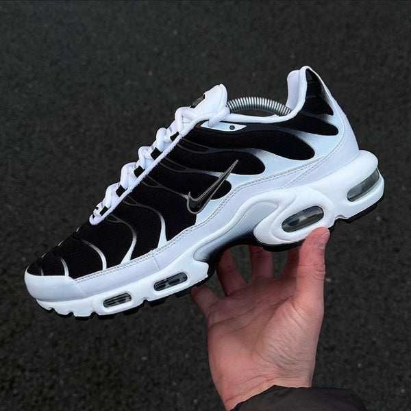 Nike Air Max Plus TN - Blancas y Negras