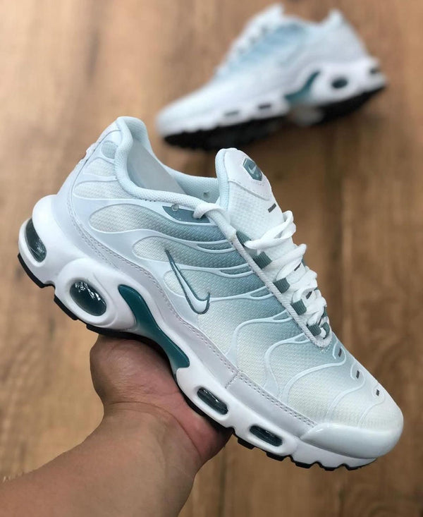 Nike Air Max Plus TN - Blancas y Verdes