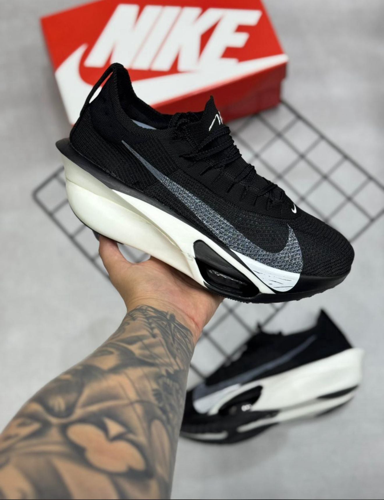 Nike Air Zoom Tempo - Negras y Gris