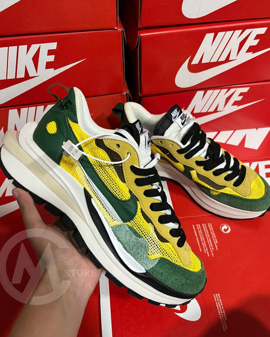 Nike Sacai - Verdes y amarillo