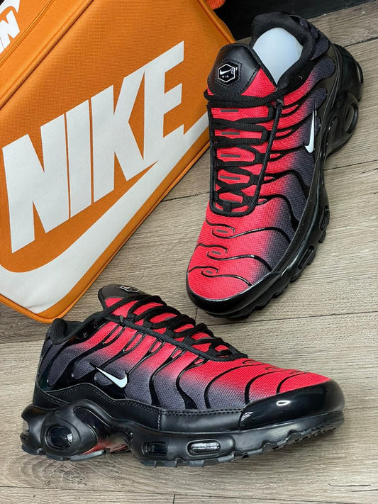 Nike Air Max Plus TN - Negras y Rojas