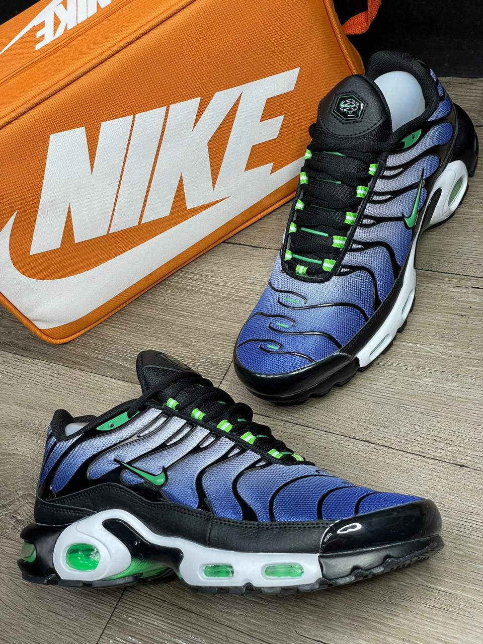 Nike Air Max Plus TN - Azules y Verdes