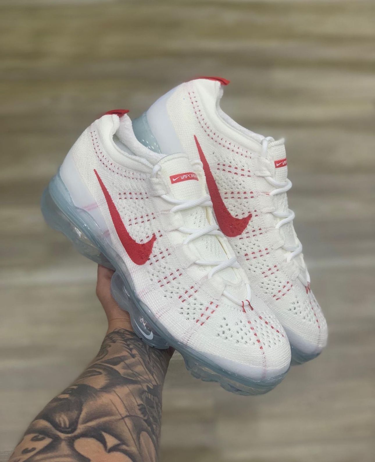 Nike VaporMax 7.0 - Blancas y Rojas