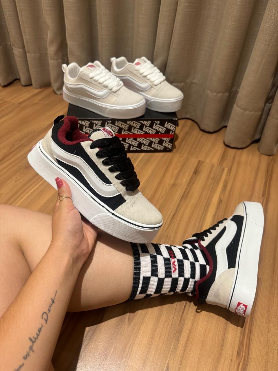 Vans Knu PLATAFORMA - Crema y Negras