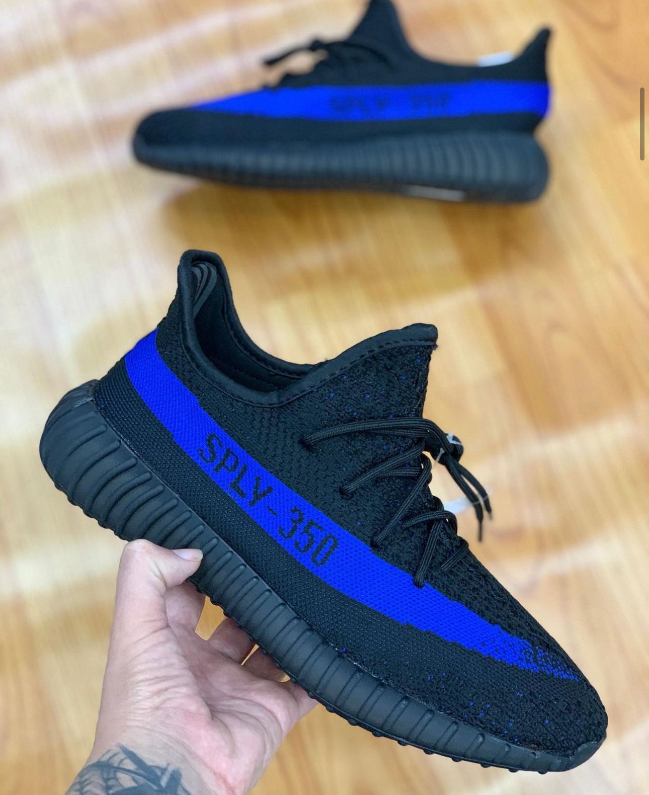 Adidas Yeezy Boost 350 - Negras y Azules