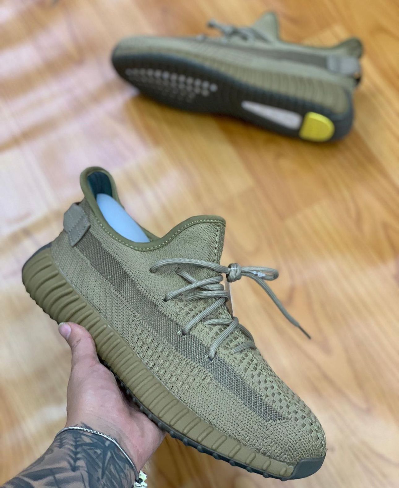 Adidas Yeezy Boost 350 - Verde militar