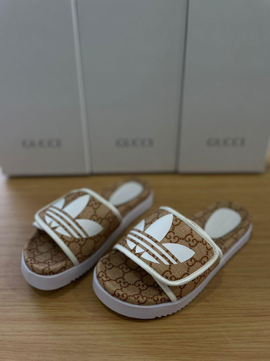 Adidas x GUCCI - Chanclas