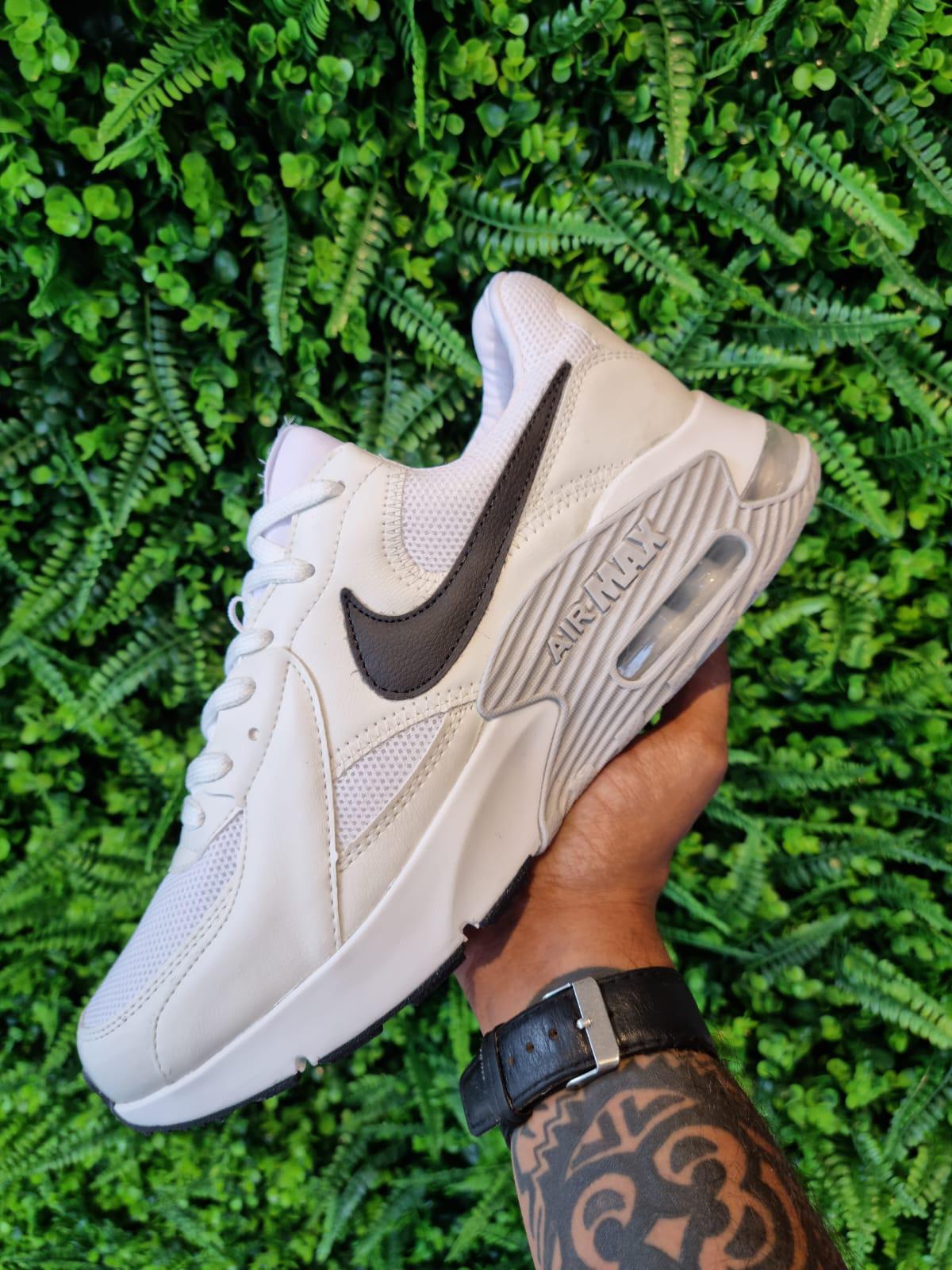 Nike Air Max Excee - Blancas