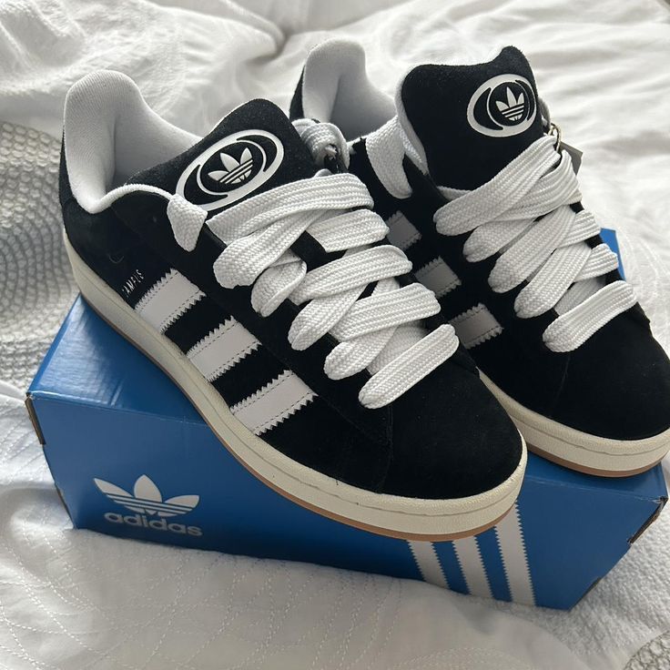 Adidas Campus 00S - Negras y Blanco