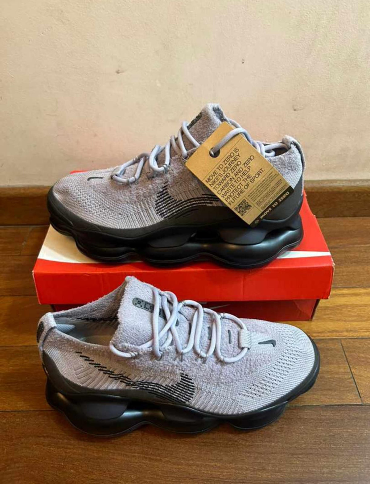 Nike Air Max Scorpion - Gris y Negro