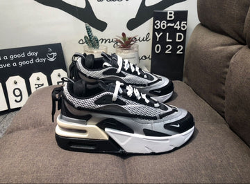 Nike Air Max Furyosa - Negro y Blanco