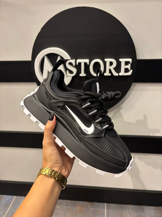 Nike Bailleli – Negro suela negra