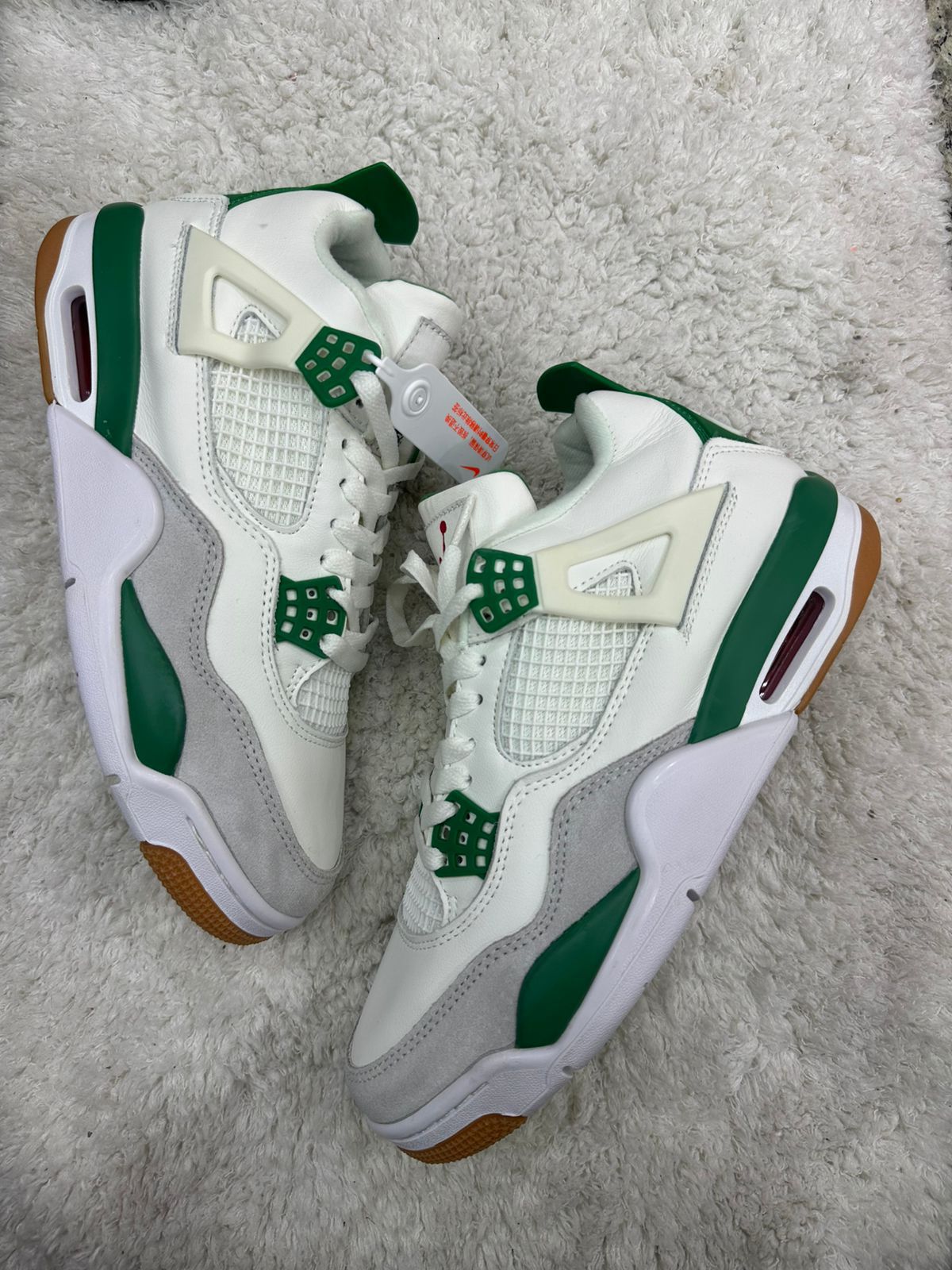 Nike Air Jordan 4 Retro - Verdes y Blanco