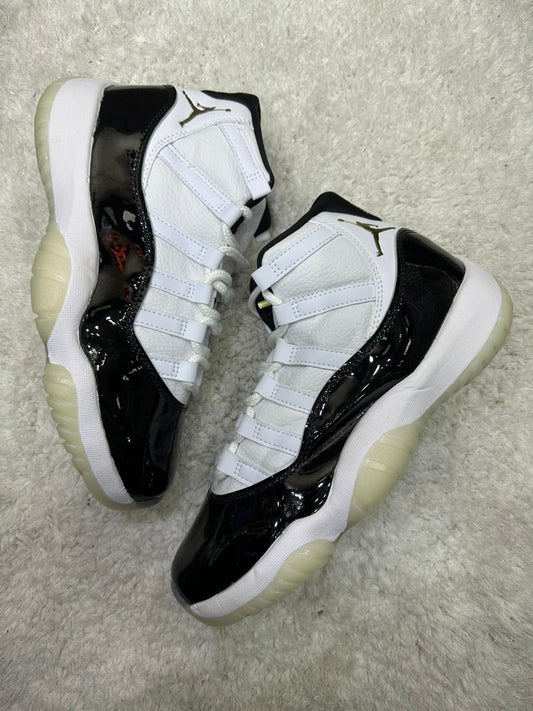 Nike Air Jordan Retro 11 - Negro y Blanco