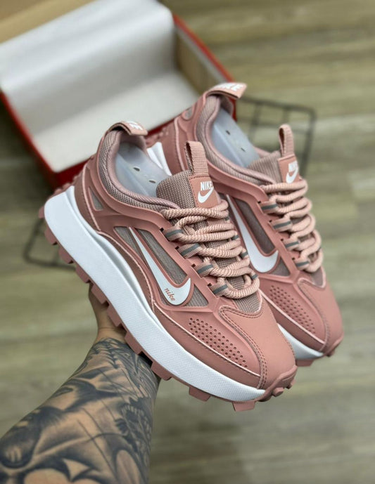 Nike Bailleli – Rosado