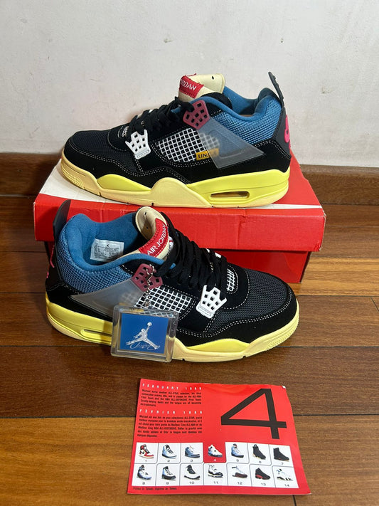 Nike Air Jordan Retro 4  - Colores y negro